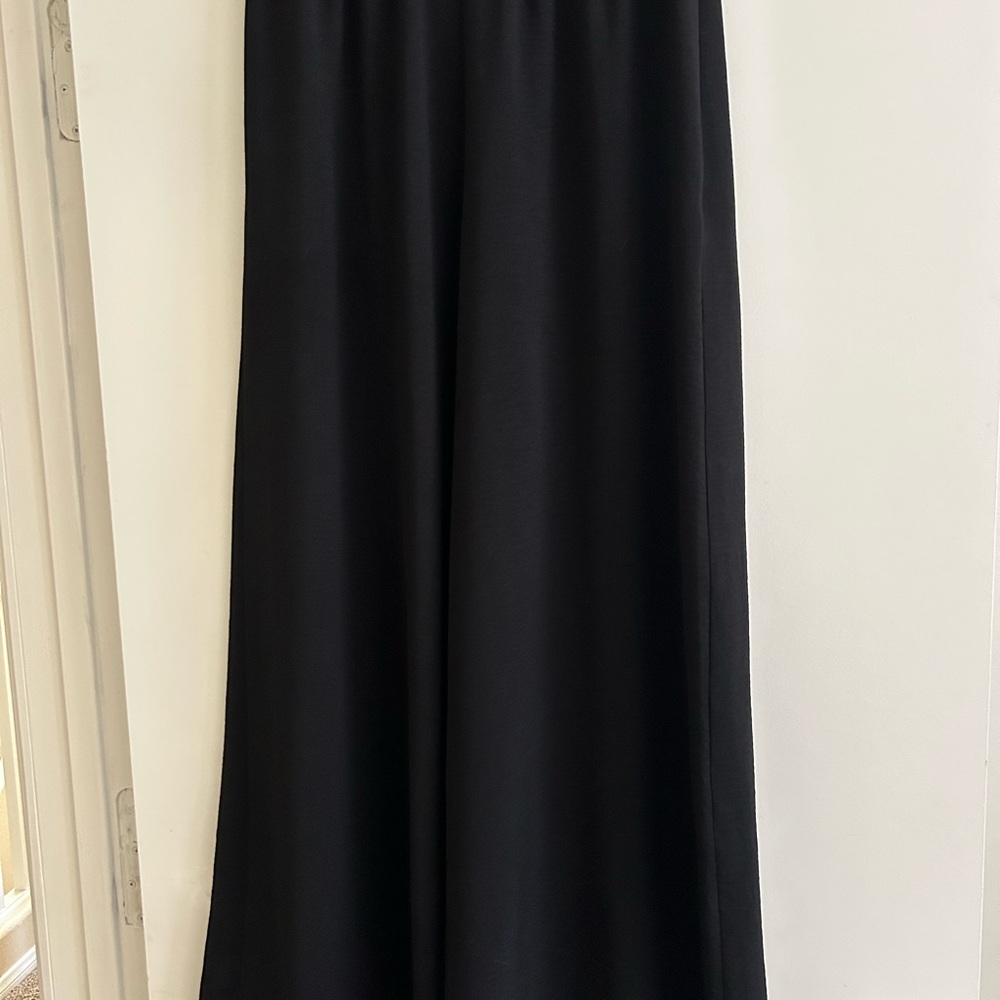 Zara Classic Black wide leg pull on pants.